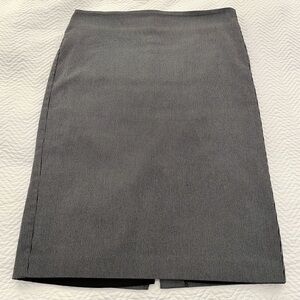 LORD & TAYLOR black and white geometric patterned pencil midi skirt, fully lined